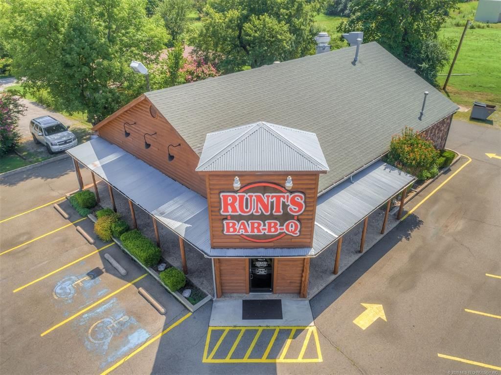 Runts BBQ: 1105 W Cherokee St, Wagoner, OK 74467